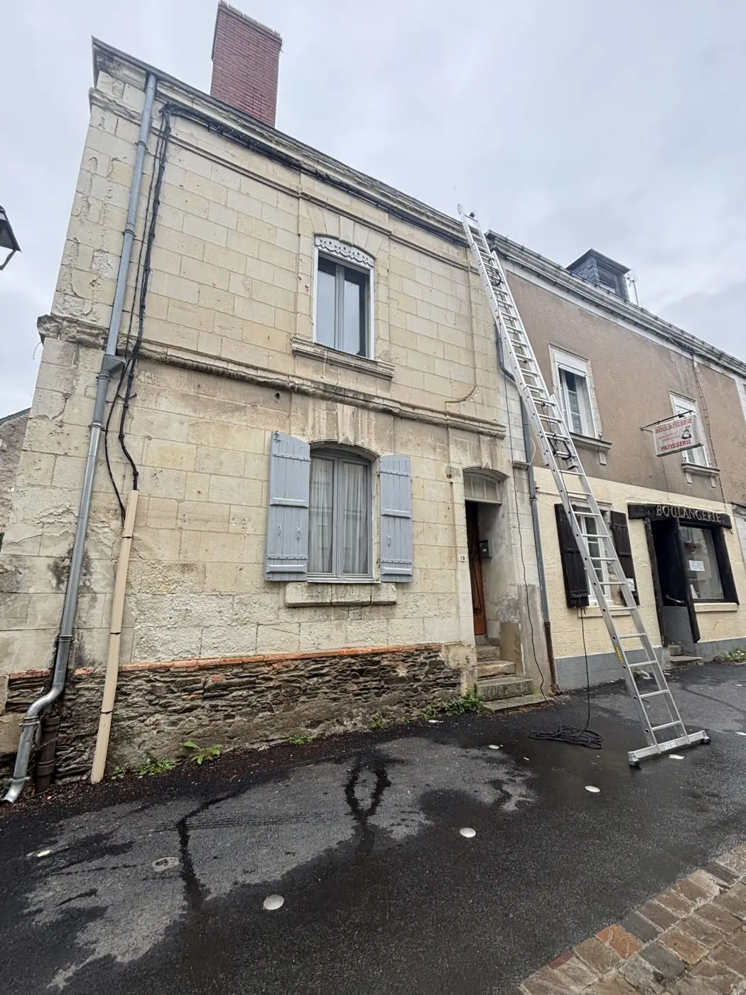 Recherche et réparation de fuite sur une toiture, Bouchemaine, mai 2025